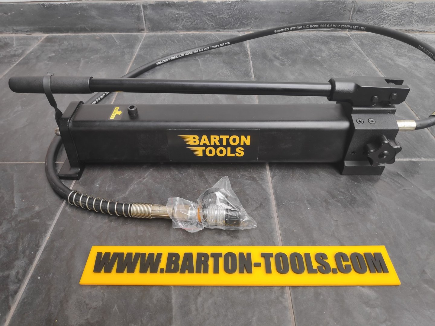 Heavy Duty Hand Operated Hydraulic Pump Aluminum Body / Pompa Tangan Hidrolik Manual Single