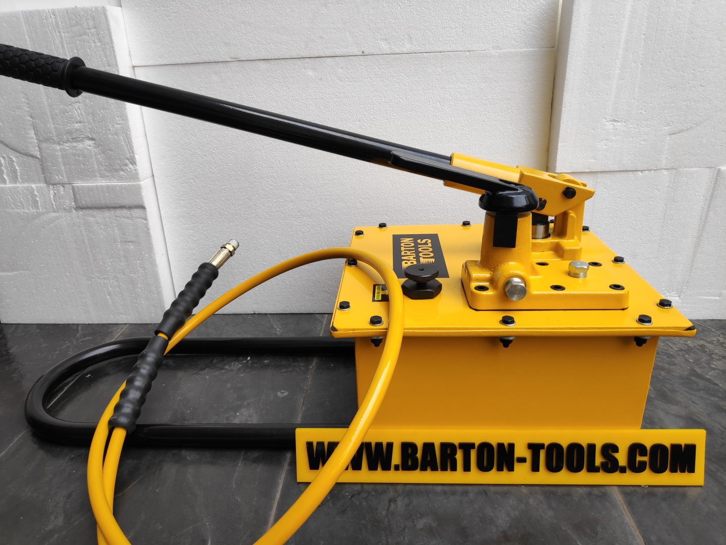 Hand Operated Hydraulic Pump / Pompa Tangan Hidrolik Manual Single